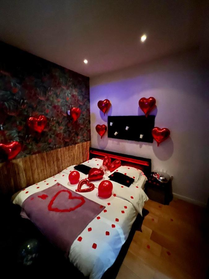 باريس Jacuzzi Love Room المظهر الخارجي الصورة